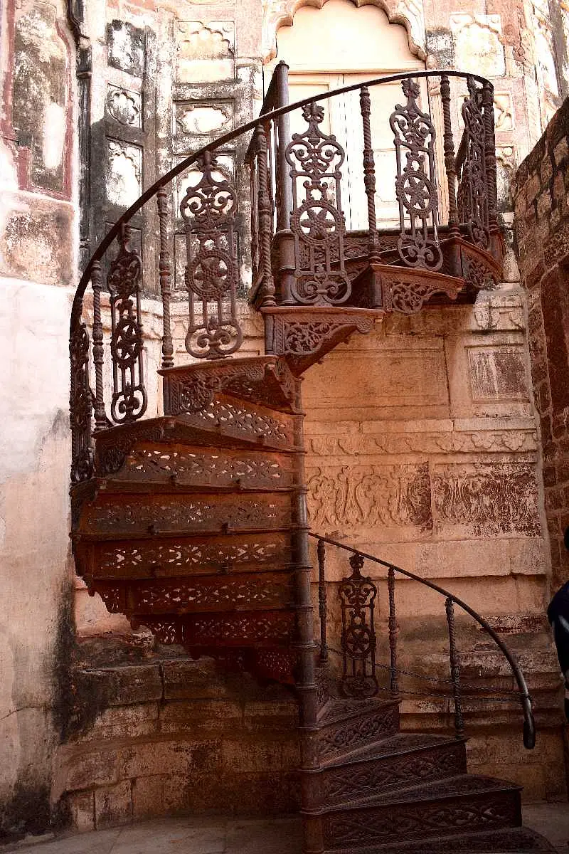 https://avathioutdoors.gumlet.io/travelGuide/dev/jodhpur_P8135.jpg