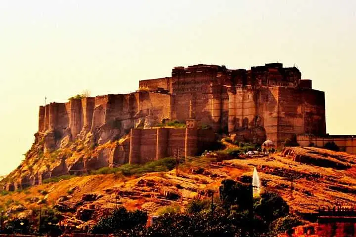 https://avathioutdoors.gumlet.io/travelGuide/dev/jodhpur_P9521.jpg