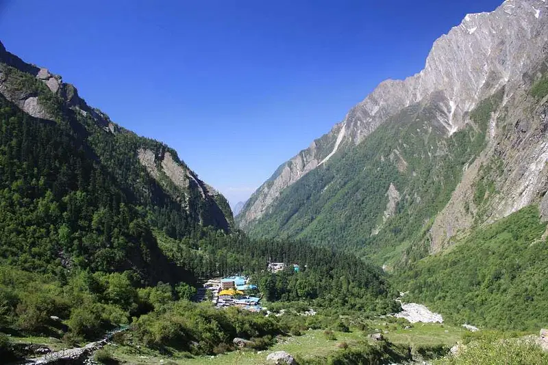 https://avathioutdoors.gumlet.io/travelGuide/dev/joshimath99491.jpg