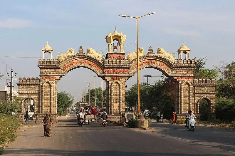 https://avathioutdoors.gumlet.io/travelGuide/dev/junagadh38897.jpg