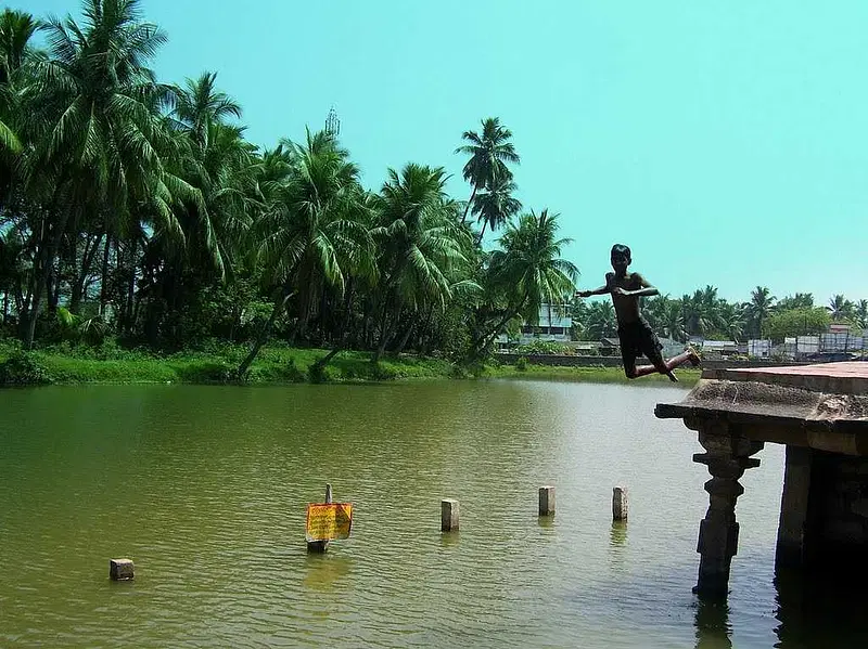 https://avathioutdoors.gumlet.io/travelGuide/dev/kakinada_P1326.jpg