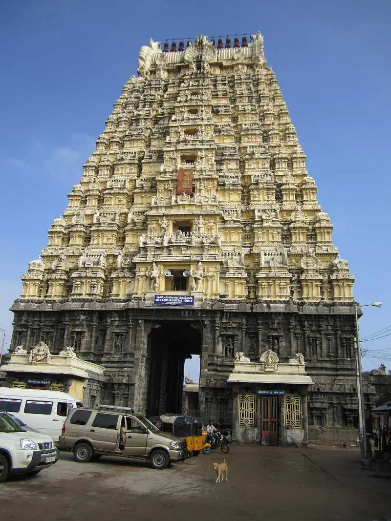https://avathioutdoors.gumlet.io/travelGuide/dev/kanchipuram_P1912.jpg