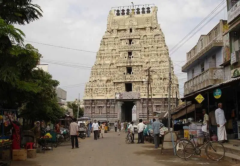 https://avathioutdoors.gumlet.io/travelGuide/dev/kanchipuram_P3157.jpg