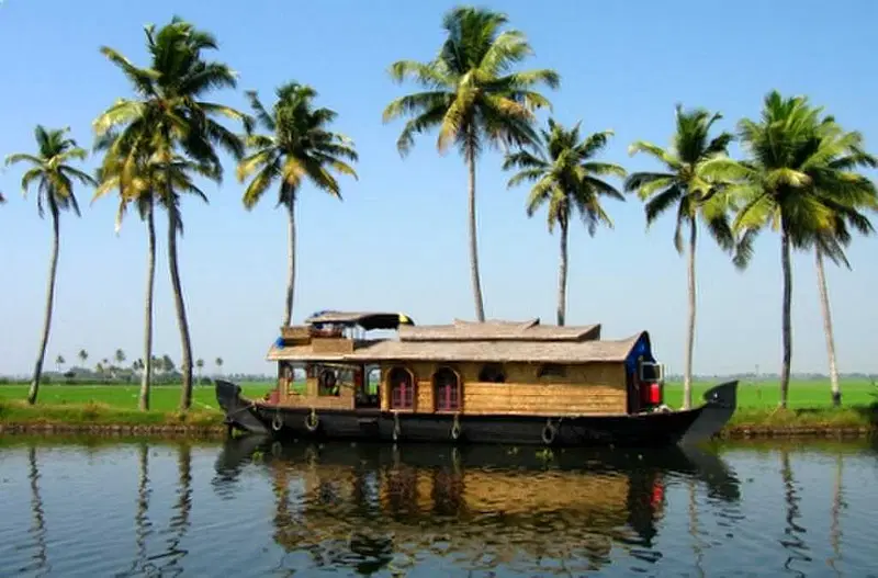 https://avathioutdoors.gumlet.io/travelGuide/dev/kannur82714.jpg