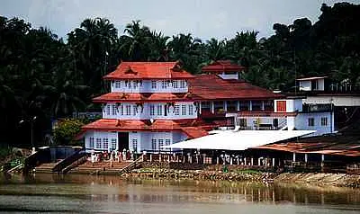 Visit Muthappan Temple and Snake Park in Parassinikkadavu