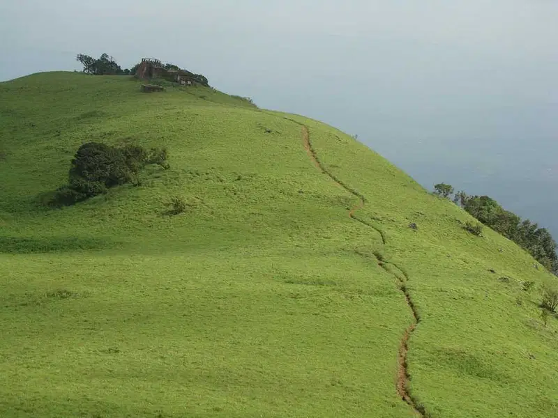 https://avathioutdoors.gumlet.io/travelGuide/dev/kannur_P4946.jpg