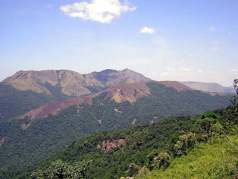 https://avathioutdoors.gumlet.io/travelGuide/dev/kannur_P7005.jpg