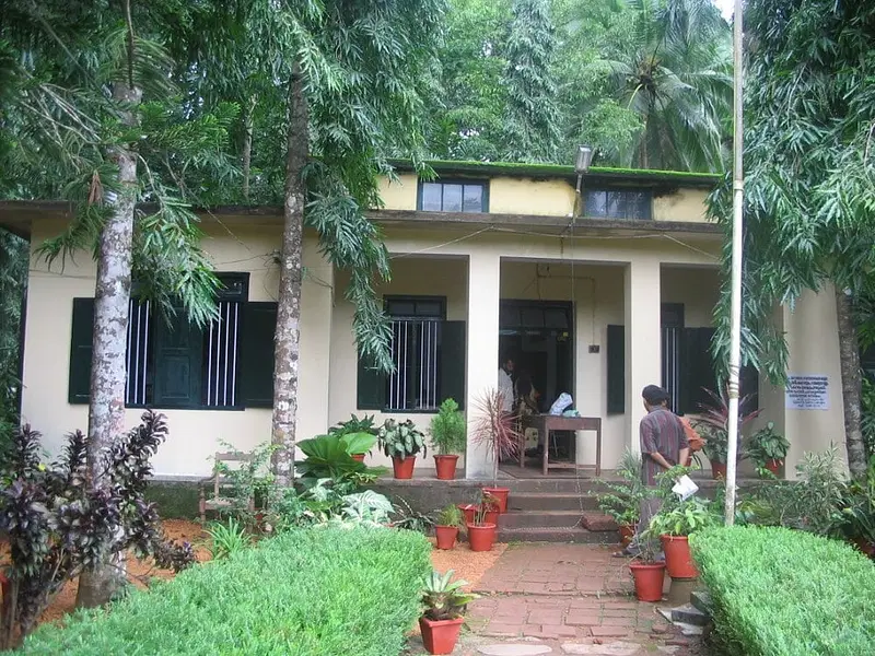 https://avathioutdoors.gumlet.io/travelGuide/dev/kannur_P7719.jpg
