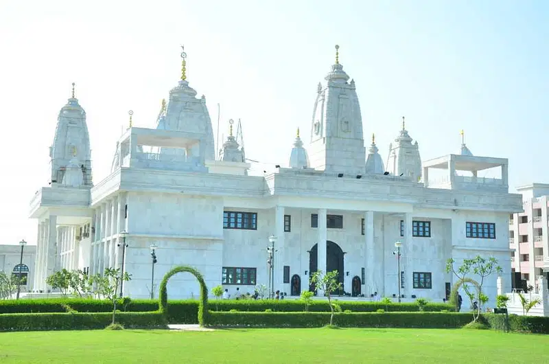 https://avathioutdoors.gumlet.io/travelGuide/dev/kanpur88697.jpg