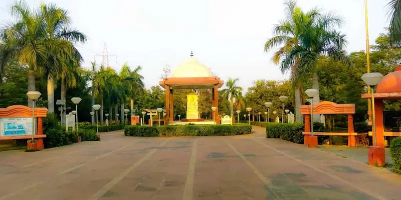 Explore Mahatma Gandhi Park