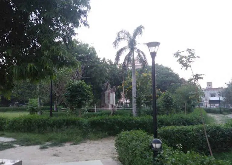 Explore Phool Bagh Urban Park