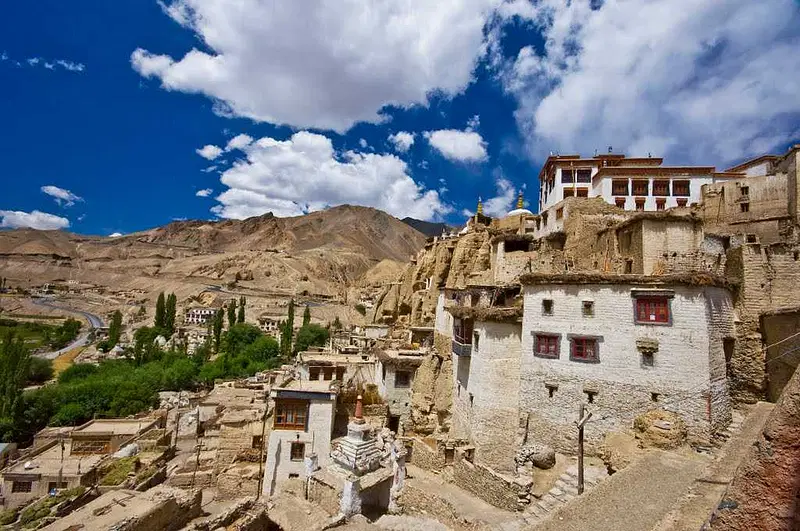 https://avathioutdoors.gumlet.io/travelGuide/dev/kargil57348.jpg