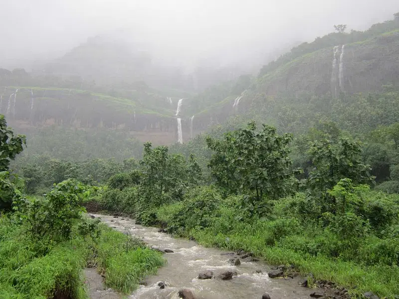 https://avathioutdoors.gumlet.io/travelGuide/dev/karjat_P2882.jpg