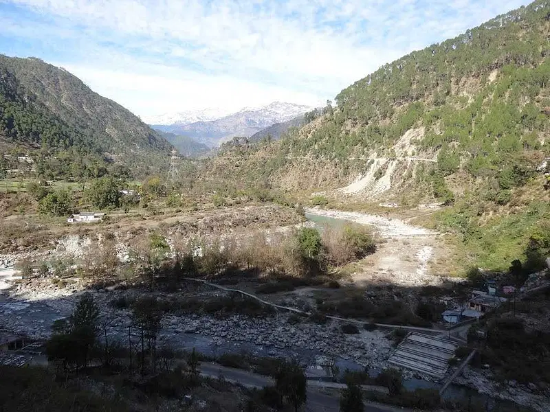 https://avathioutdoors.gumlet.io/travelGuide/dev/karnaprayag_P5663.jpg