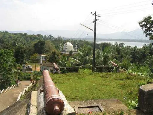 Visit the Dargah of a Baghdadi Saint