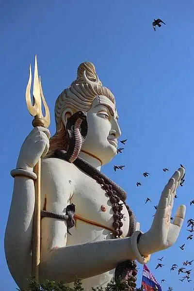 https://avathioutdoors.gumlet.io/travelGuide/dev/karwar_P7446.jpg