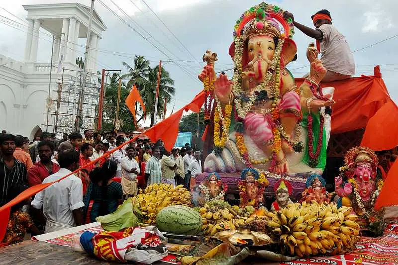 Celebrate Sarvajanika Gabeshotsavam