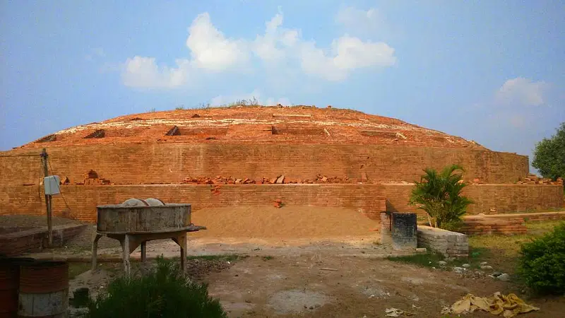 https://avathioutdoors.gumlet.io/travelGuide/dev/khammam_P6605.jpg
