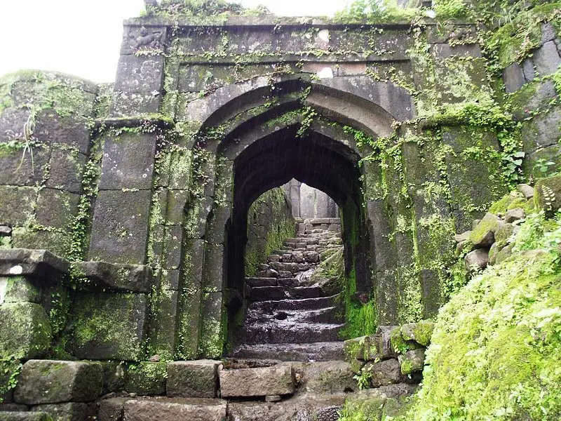 https://avathioutdoors.gumlet.io/travelGuide/dev/khandala_P6535.jpg