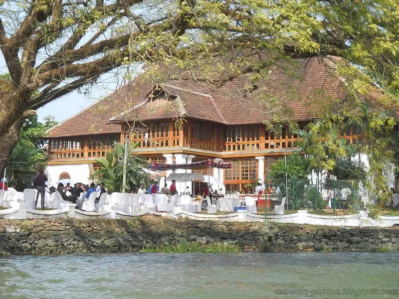 https://avathioutdoors.gumlet.io/travelGuide/dev/kochi_P4103.jpg
