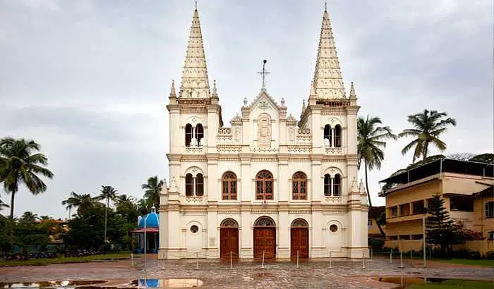 https://avathioutdoors.gumlet.io/travelGuide/dev/kochi_P7295.jpg