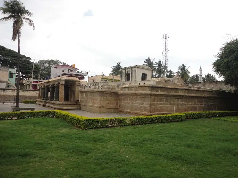 https://avathioutdoors.gumlet.io/travelGuide/dev/kolar14520.jpg