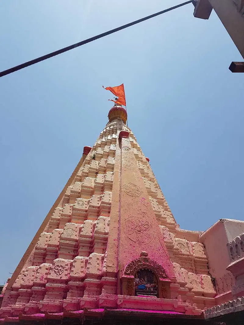 https://avathioutdoors.gumlet.io/travelGuide/dev/kolhapur_P8083.jpg