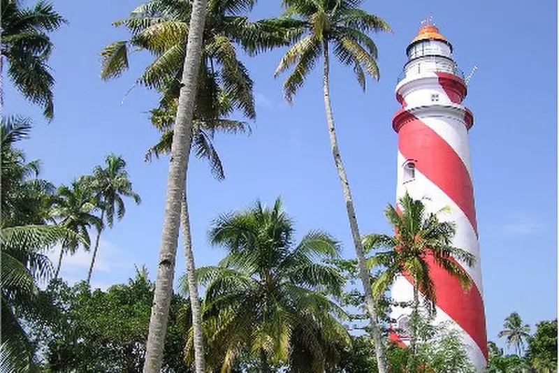 https://avathioutdoors.gumlet.io/travelGuide/dev/kollam_P2347.jpg