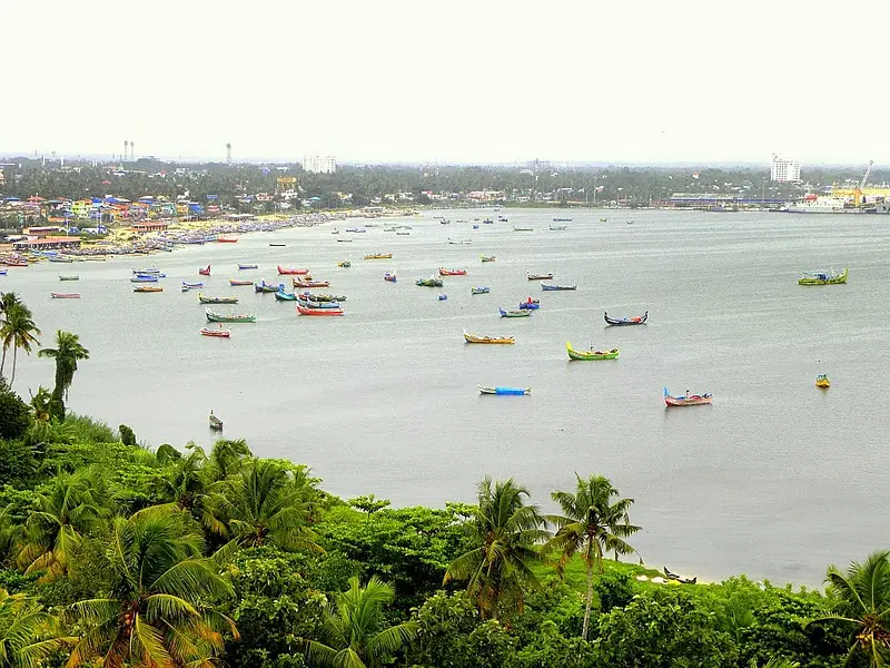 https://avathioutdoors.gumlet.io/travelGuide/dev/kollam_P5811.jpg