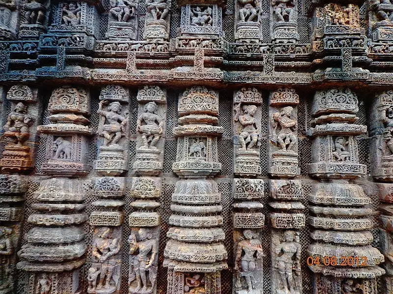 https://avathioutdoors.gumlet.io/travelGuide/dev/konark_P2903.jpg