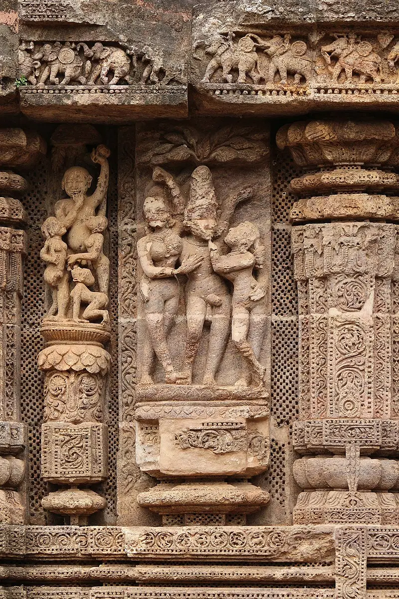 https://avathioutdoors.gumlet.io/travelGuide/dev/konark_P3189.jpg