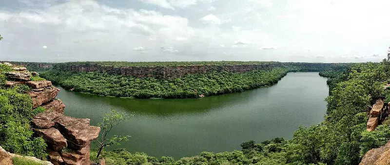 https://avathioutdoors.gumlet.io/travelGuide/dev/kota_P8626.jpg