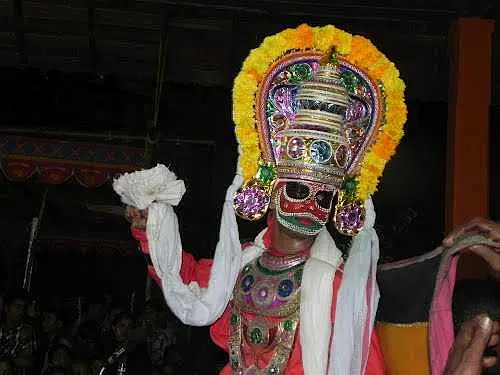 Attend the Kumbhaka Mahotsav at Pallippurathu Kavu Shrine