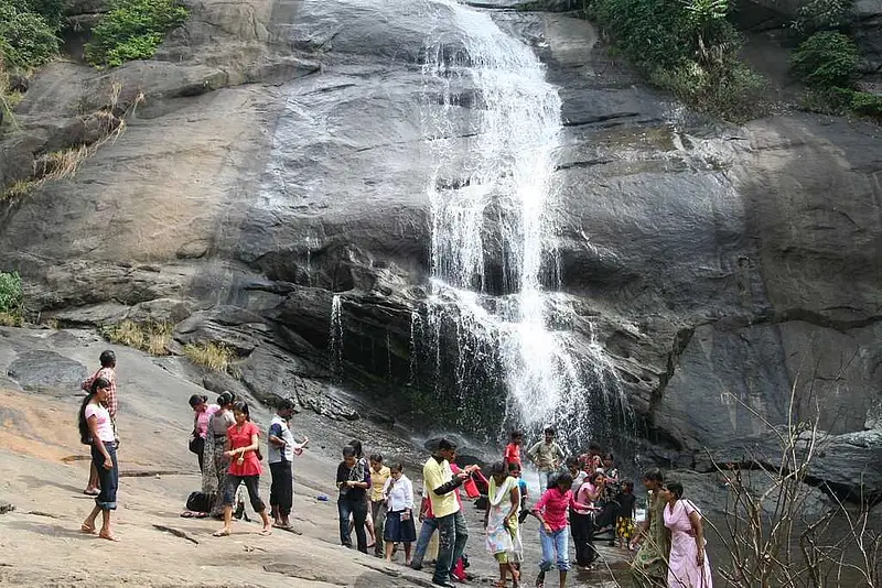 https://avathioutdoors.gumlet.io/travelGuide/dev/kozhikode_P5270.jpg