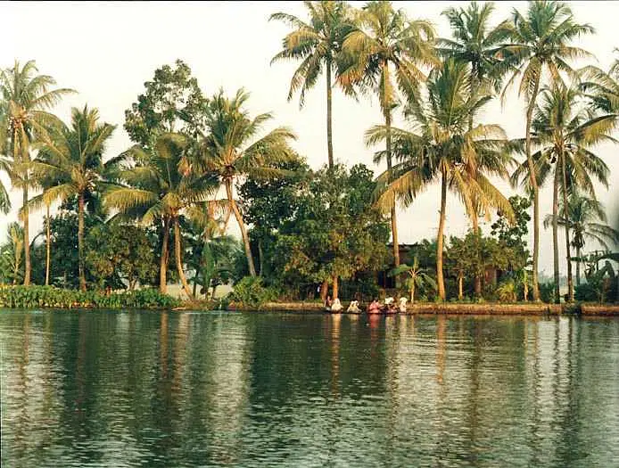 https://avathioutdoors.gumlet.io/travelGuide/dev/kozhikode_P7421.jpg