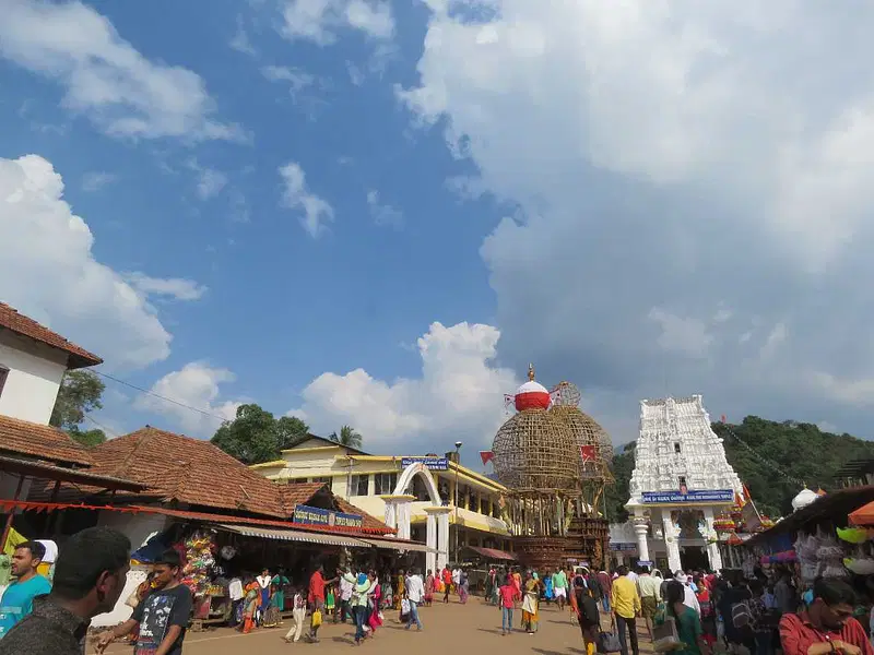 https://avathioutdoors.gumlet.io/travelGuide/dev/kukke-subramanya_P9691.jpg