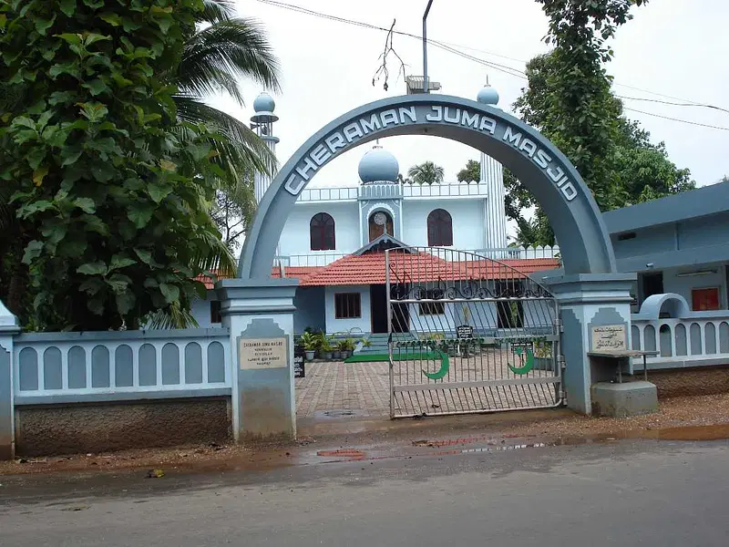https://avathioutdoors.gumlet.io/travelGuide/dev/kumarakom_P8855.jpg