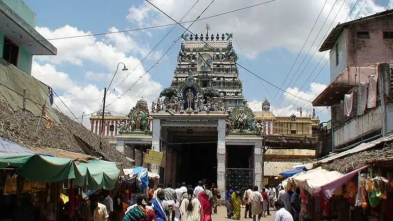 https://avathioutdoors.gumlet.io/travelGuide/dev/kumbakonam_P8475.jpg