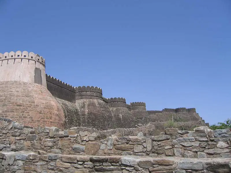 https://avathioutdoors.gumlet.io/travelGuide/dev/kumbhalgarh_P6971.jpg