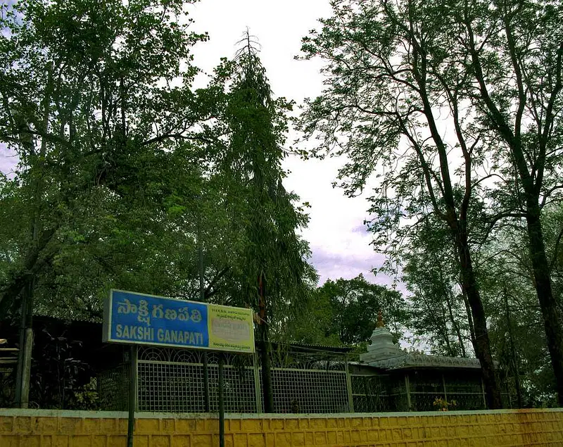 https://avathioutdoors.gumlet.io/travelGuide/dev/kurnool_P8689.jpg