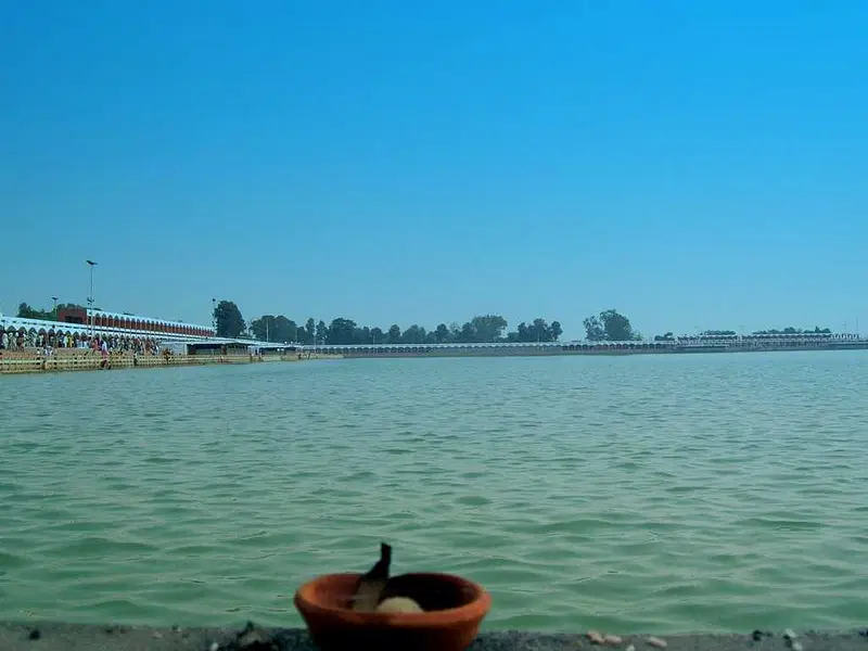 https://avathioutdoors.gumlet.io/travelGuide/dev/kurukshetra_P4413.jpg