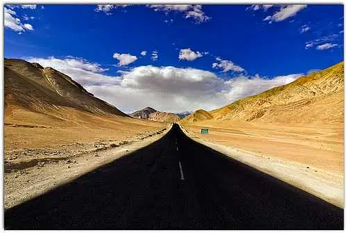 https://avathioutdoors.gumlet.io/travelGuide/dev/ladakh_P7683.jpg