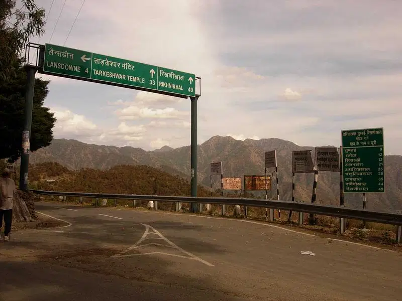 https://avathioutdoors.gumlet.io/travelGuide/dev/lansdowne84049.jpg
