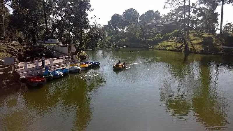 https://avathioutdoors.gumlet.io/travelGuide/dev/lansdowne_P5822.jpg
