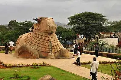 https://avathioutdoors.gumlet.io/travelGuide/dev/lepakshi56546.jpg