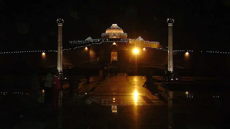 https://avathioutdoors.gumlet.io/travelGuide/dev/lucknow_P3510.jpg