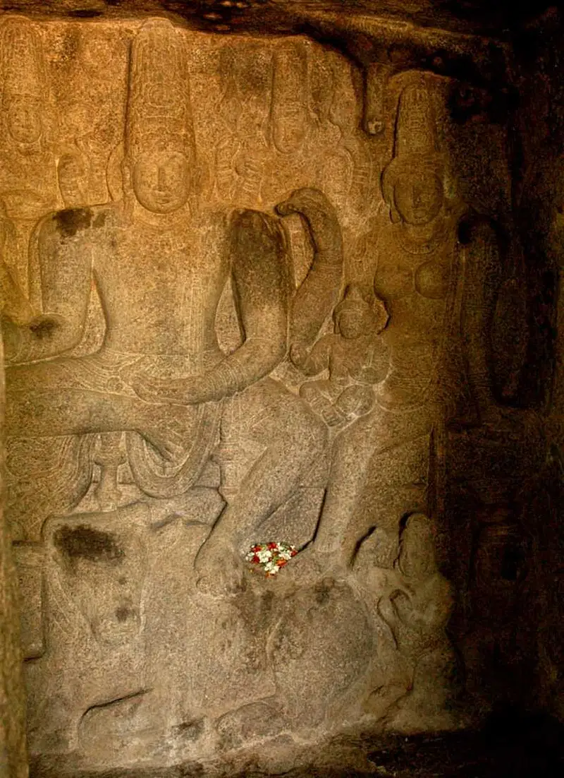 https://avathioutdoors.gumlet.io/travelGuide/dev/mahabalipuram_P2978.jpg