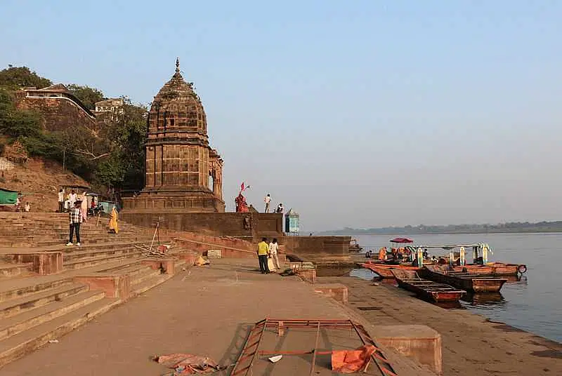 https://avathioutdoors.gumlet.io/travelGuide/dev/maheshwar56199.jpg