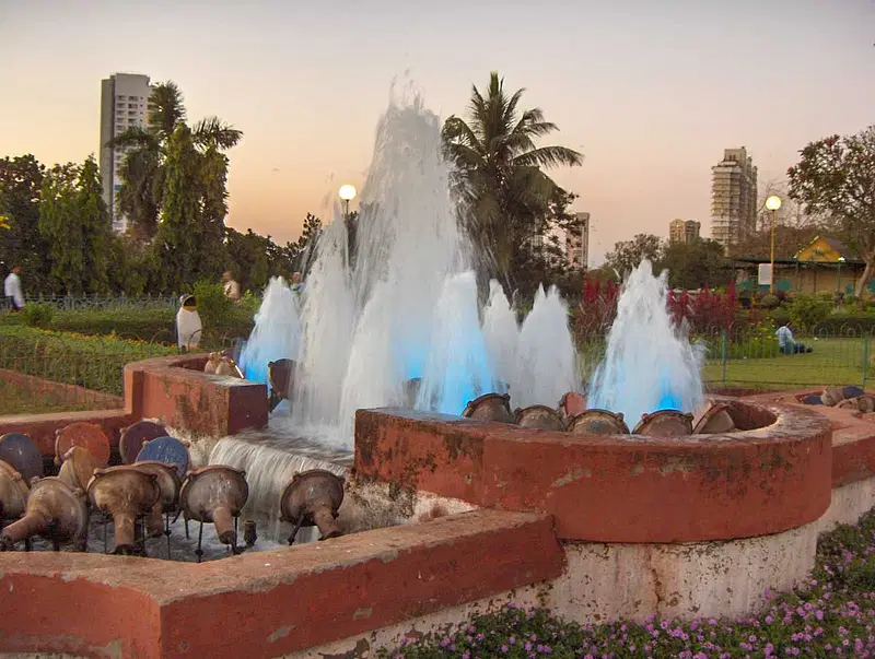 https://avathioutdoors.gumlet.io/travelGuide/dev/mumbai_P1274.jpg