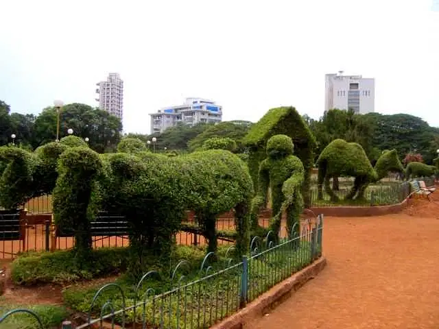 https://avathioutdoors.gumlet.io/travelGuide/dev/mumbai_P4439.jpg